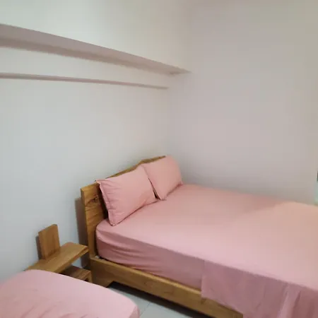 And Besniku Hotel *